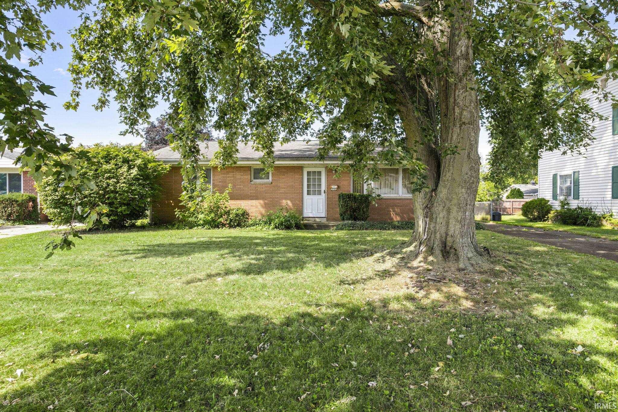 1615 Arcadia Avenue South Bend IN 46635