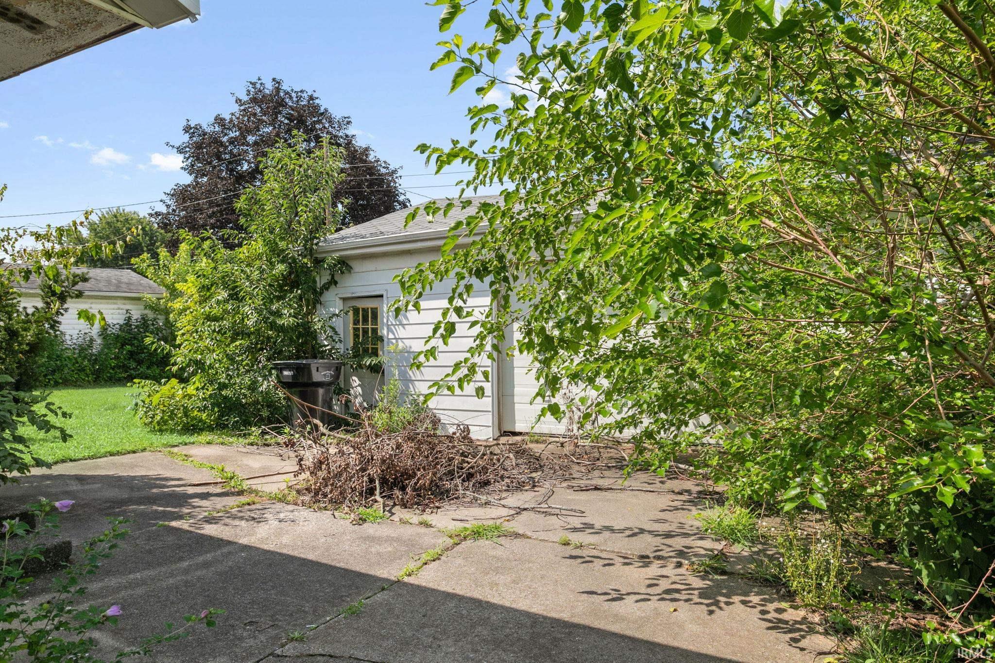 1615 Arcadia Avenue South Bend IN 46635