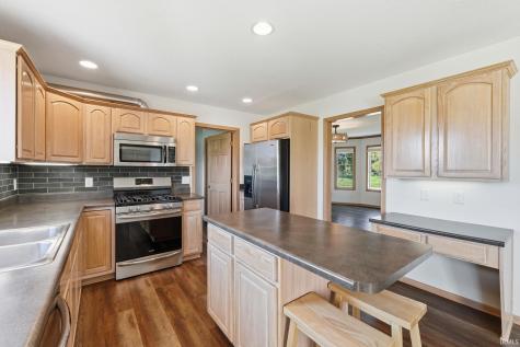 2417 W Harbourside Drive Fort Wayne IN 46814