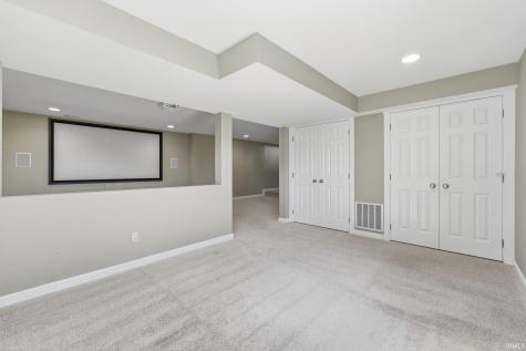 2417 W Harbourside Drive Fort Wayne IN 46814