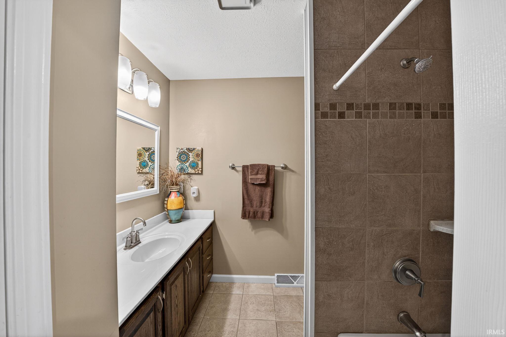 11656 Black Friars Lane Mishawaka IN 46545