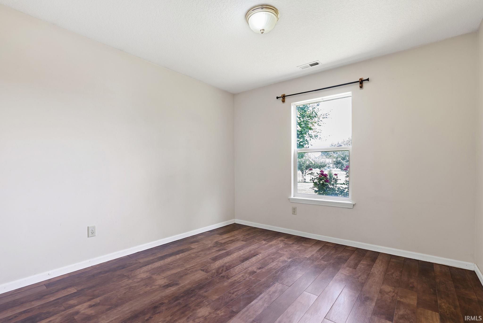 1844 N Vicky Lane Warsaw IN 46582