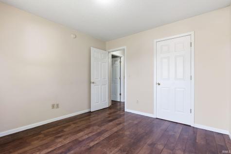 1844 N Vicky Lane Warsaw IN 46582