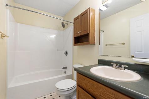 1844 N Vicky Lane Warsaw IN 46582