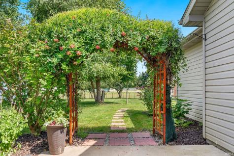 1844 N Vicky Lane Warsaw IN 46582