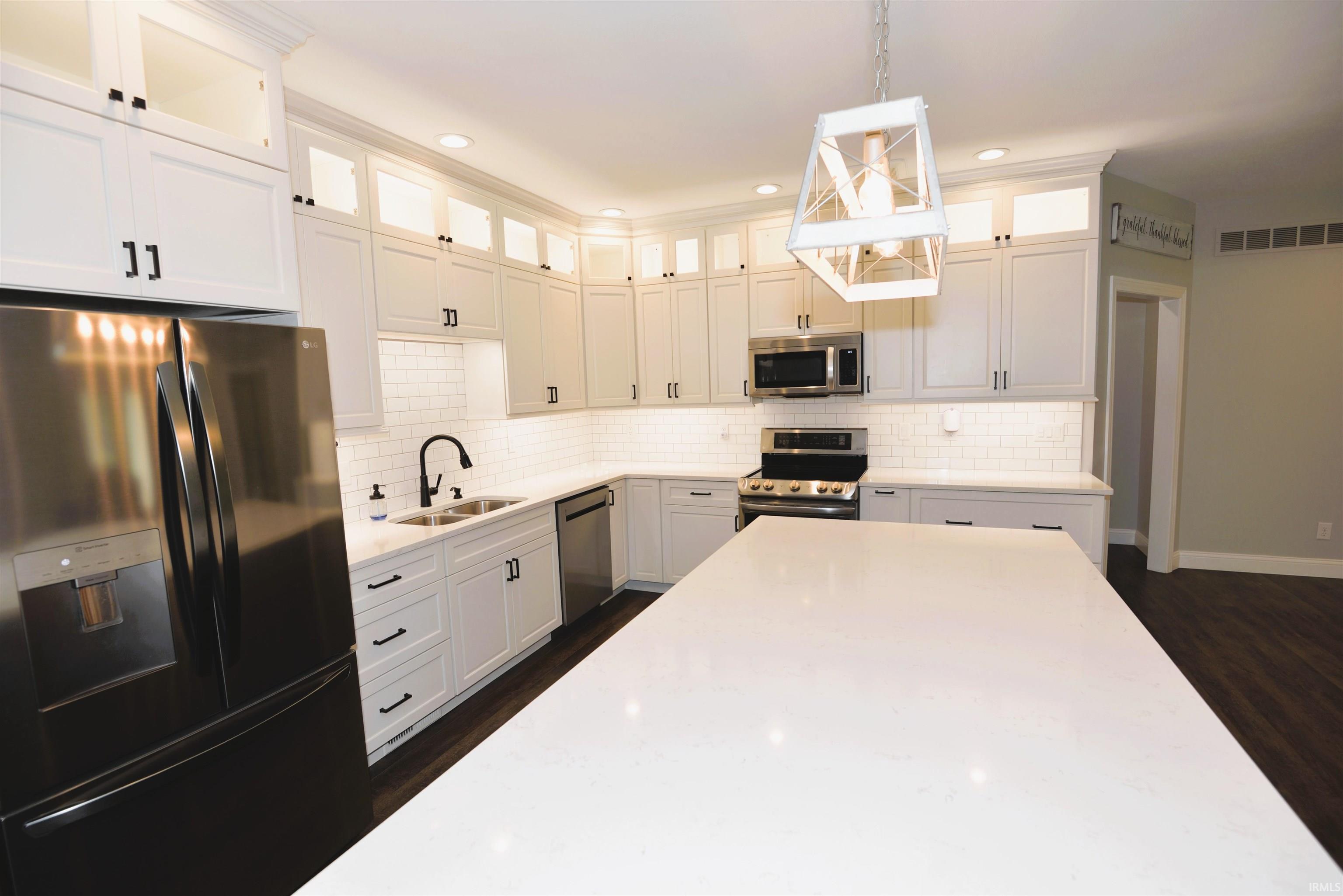 52427 Lynnewood Avenue South Bend IN 46628