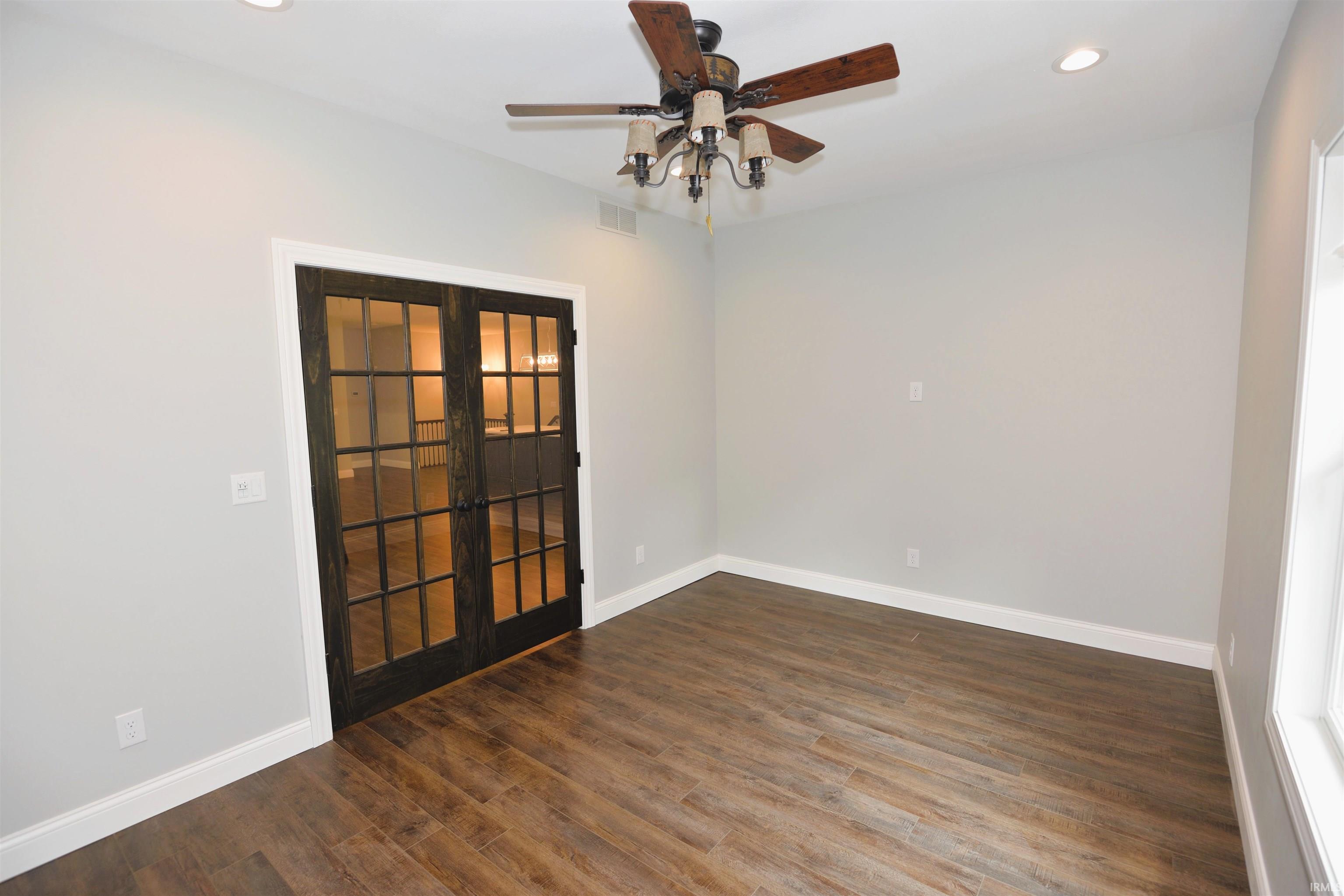 52427 Lynnewood Avenue South Bend IN 46628