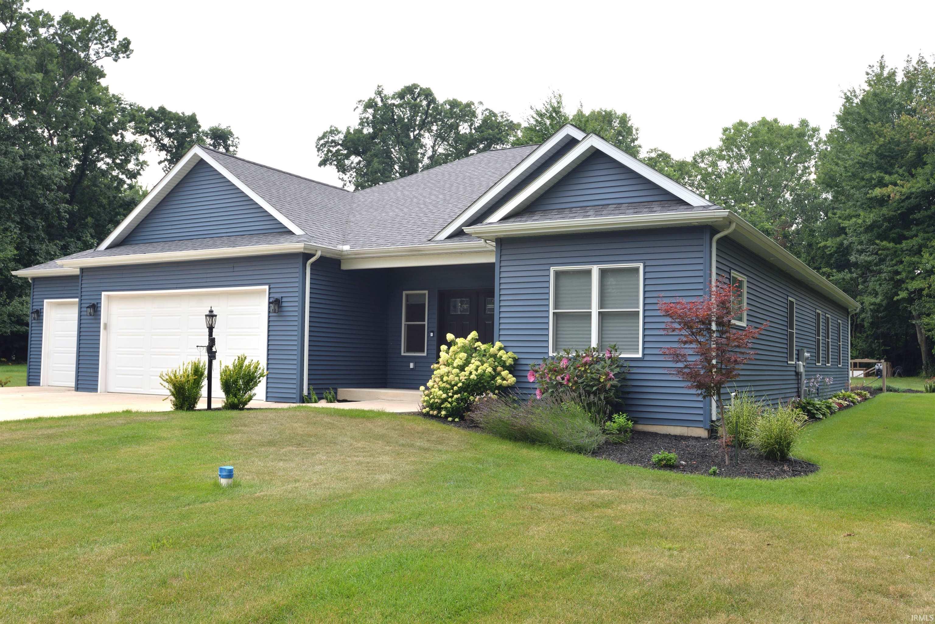 52427 Lynnewood Avenue South Bend IN 46628