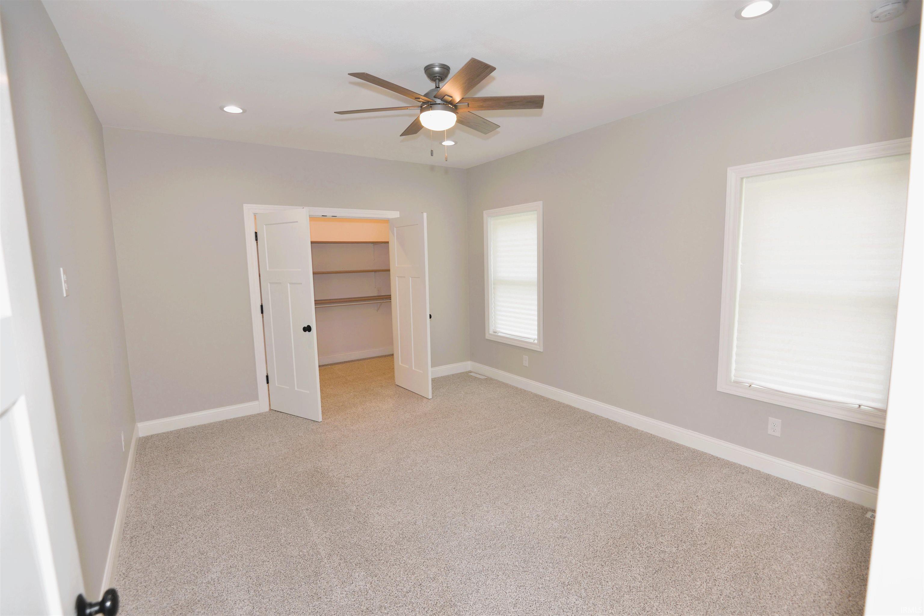 52427 Lynnewood Avenue South Bend IN 46628