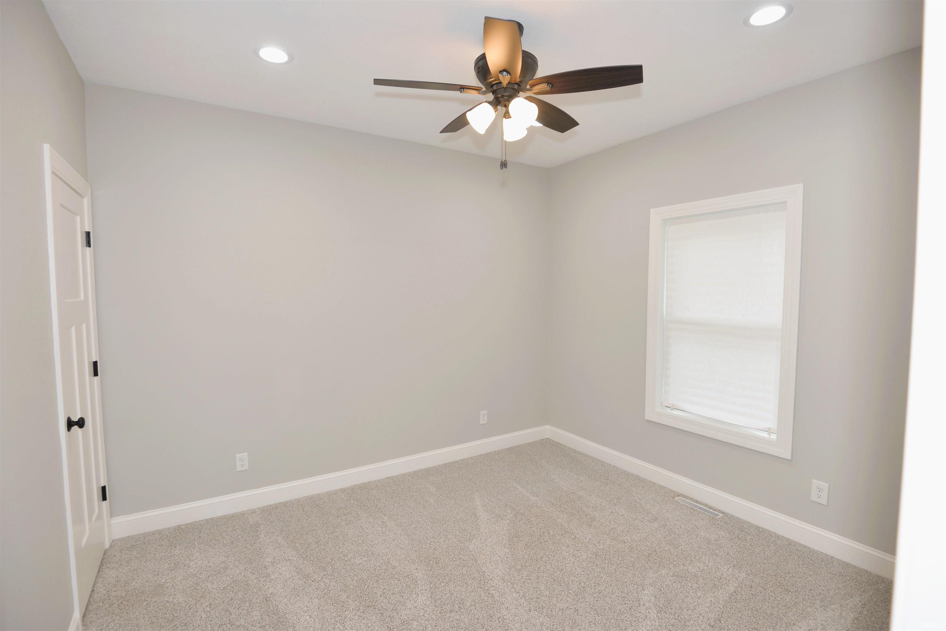52427 Lynnewood Avenue South Bend IN 46628