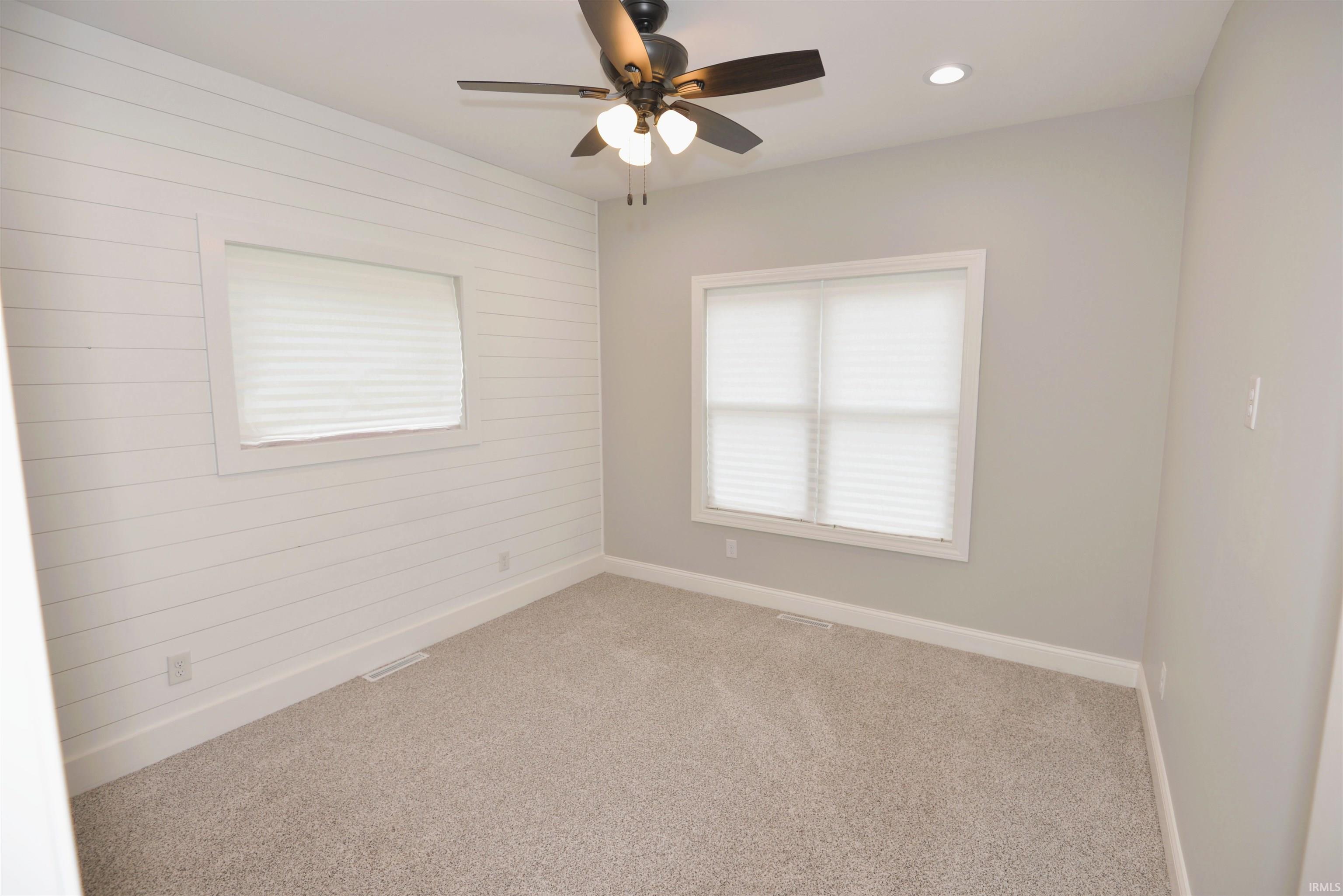 52427 Lynnewood Avenue South Bend IN 46628