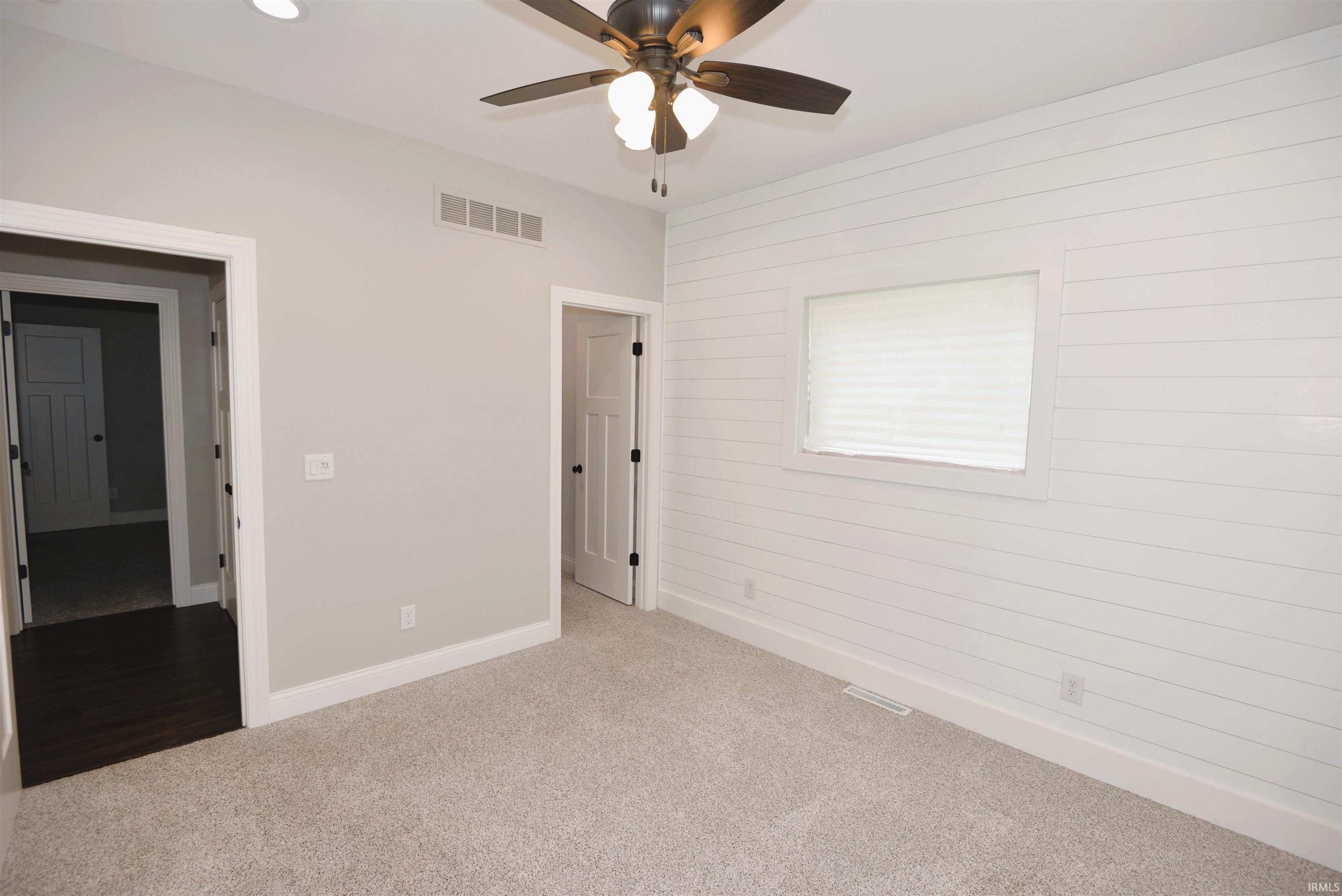 52427 Lynnewood Avenue South Bend IN 46628