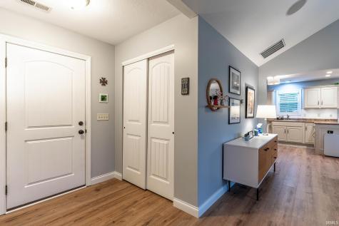 9018 Strathmore Lane Fort Wayne IN 46818