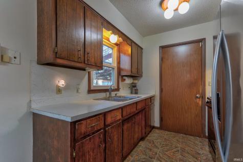 2423 Luigs Road Wadesville IN 47638