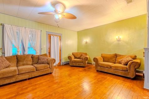 1733 S Walnut Hartford City IN 47348