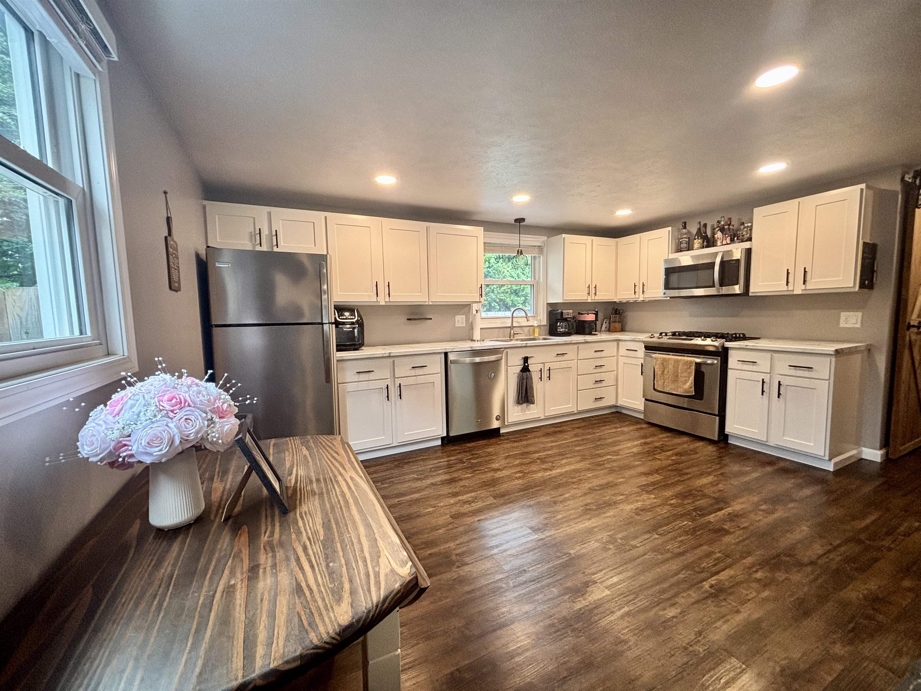 755 N Locke Ct Court Nappanee IN 46550