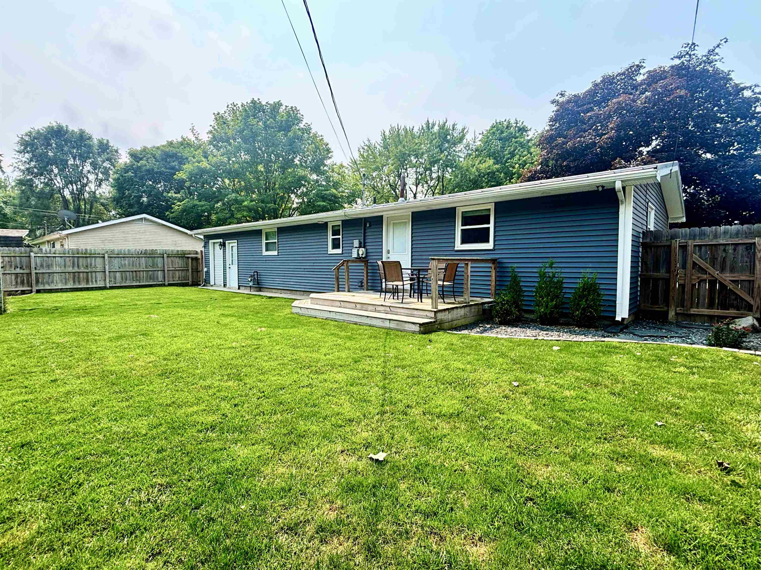 755 N Locke Ct Court Nappanee IN 46550