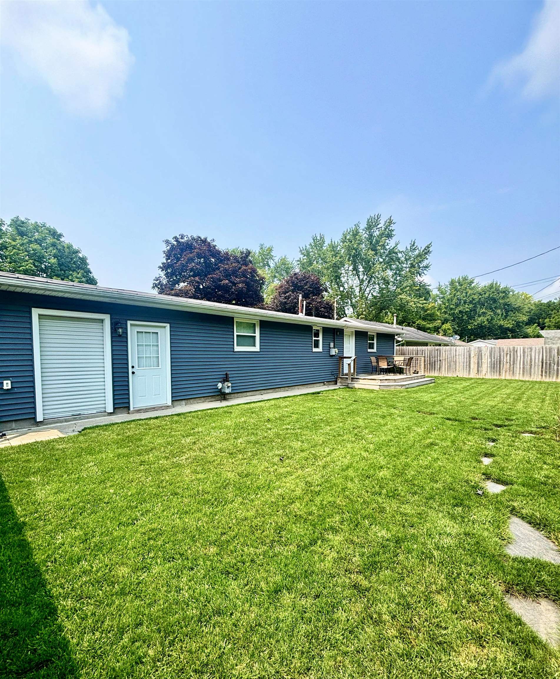 755 N Locke Ct Court Nappanee IN 46550