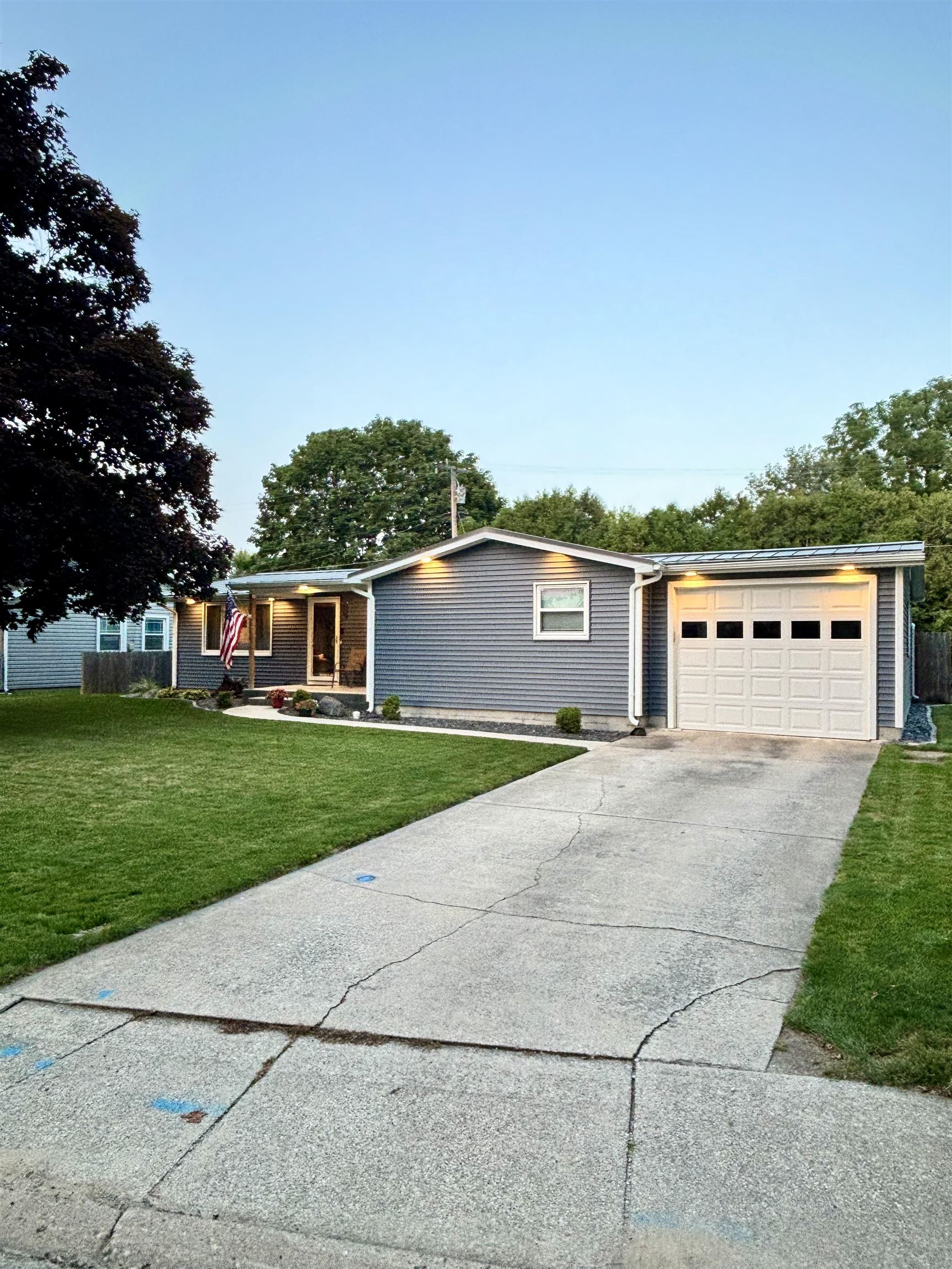 755 N Locke Ct Court Nappanee IN 46550
