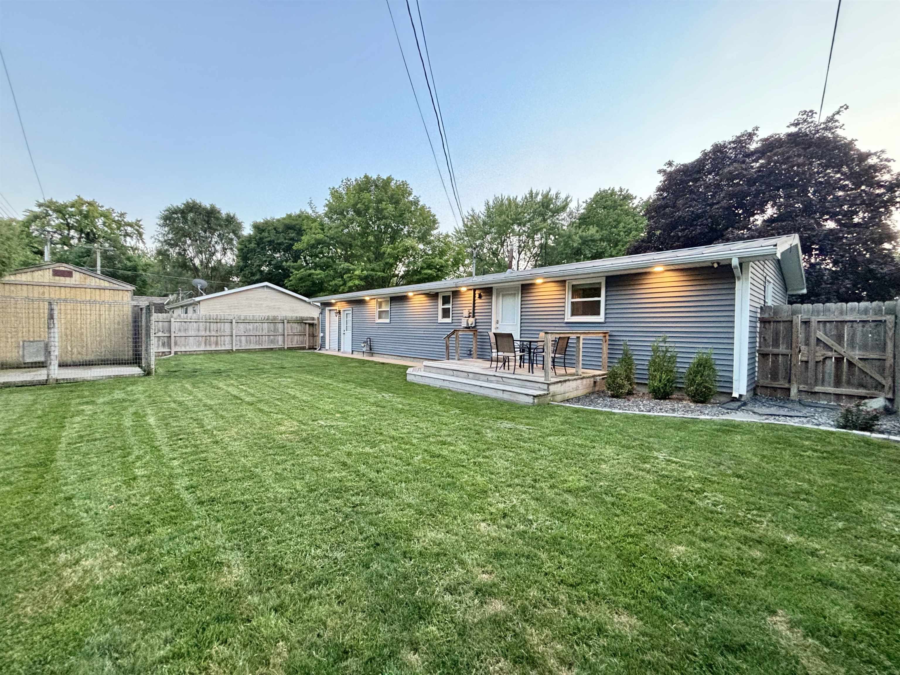 755 N Locke Ct Court Nappanee IN 46550