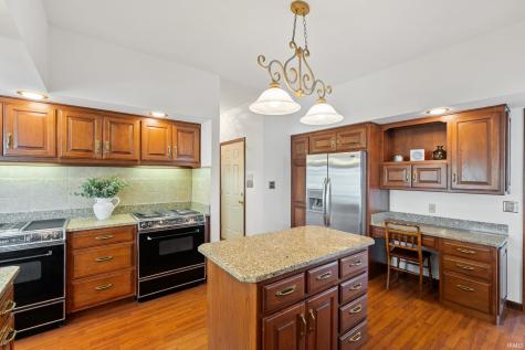 2817 E Prestwick Road Winona Lake IN 46590
