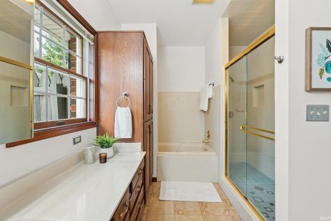 2817 E Prestwick Road Winona Lake IN 46590