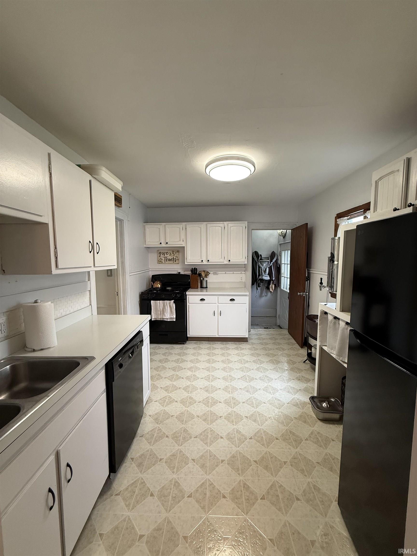 1747 Linden Avenue Mishawaka IN 46544