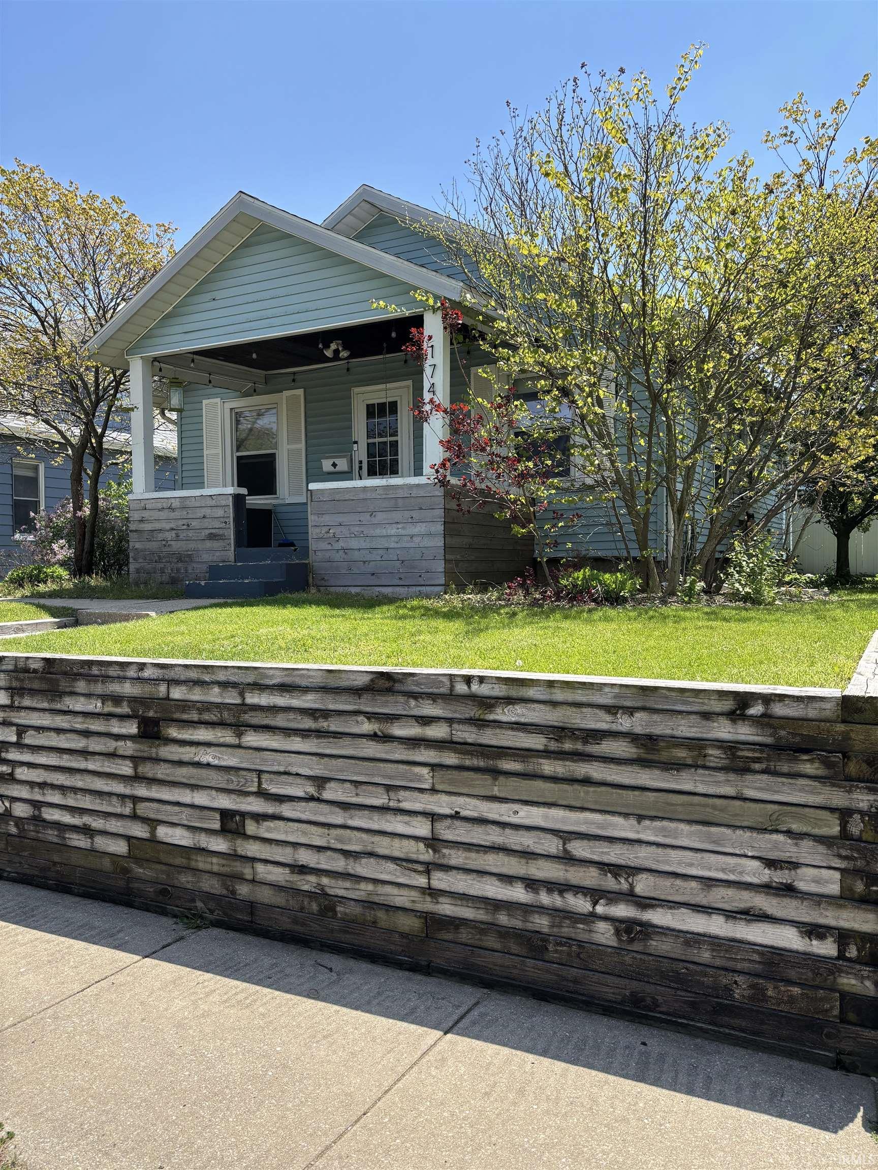 1747 Linden Avenue Mishawaka IN 46544
