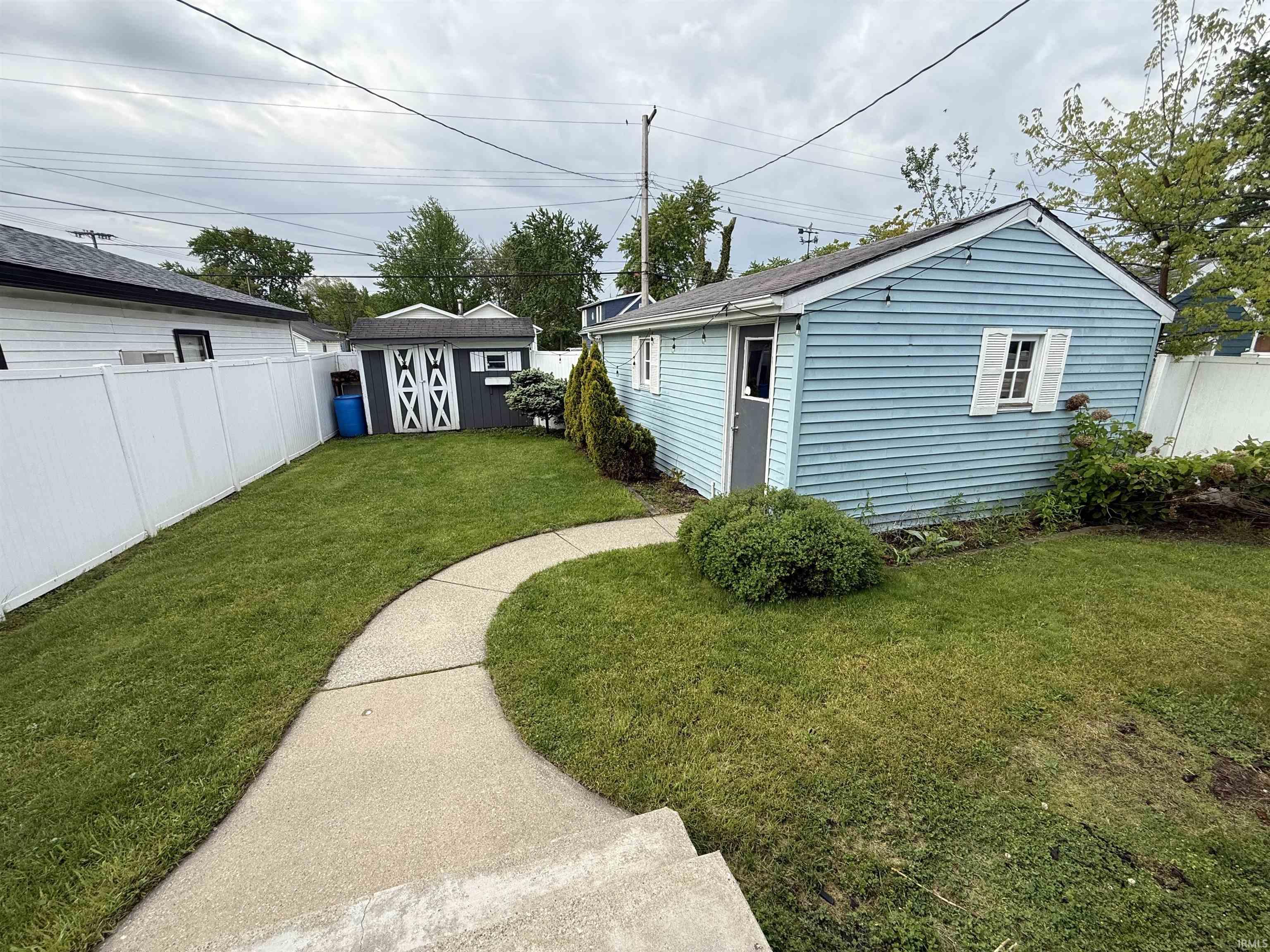 1747 Linden Avenue Mishawaka IN 46544