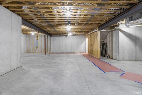 1027 S Huntsville Road Winchester IN 47394