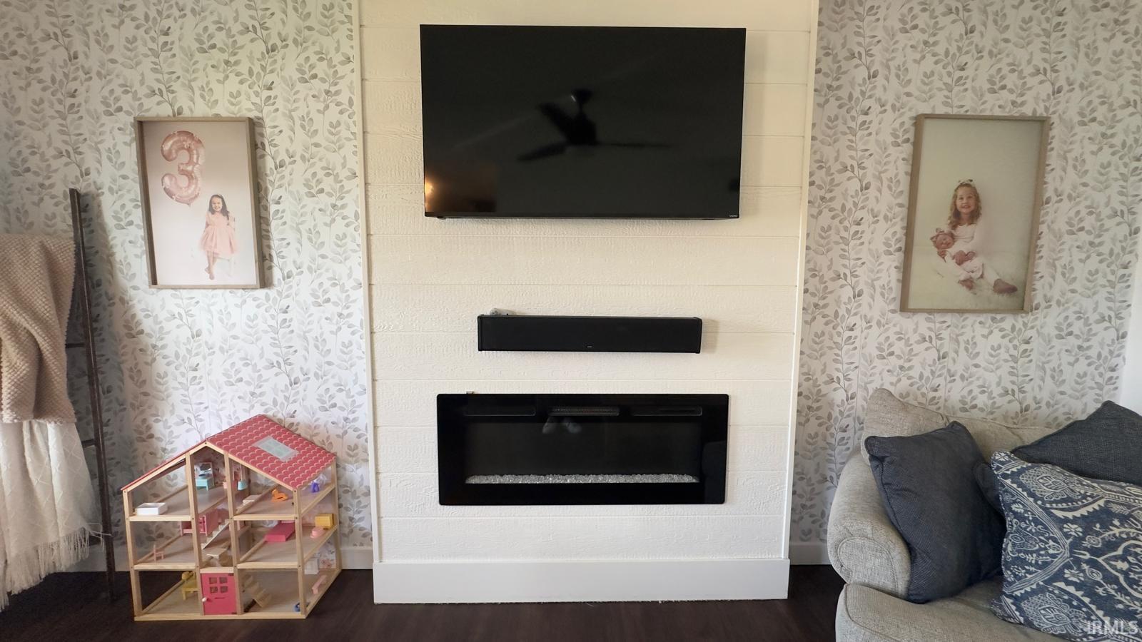 12853 King Fish Court Middlebury IN 46540
