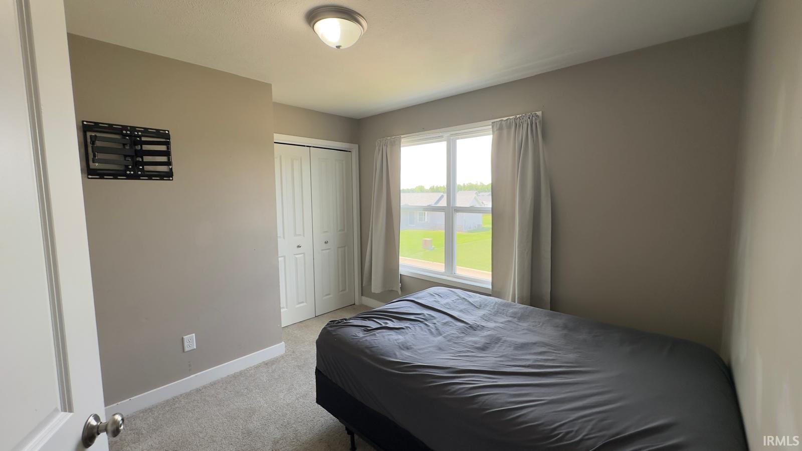 12853 King Fish Court Middlebury IN 46540
