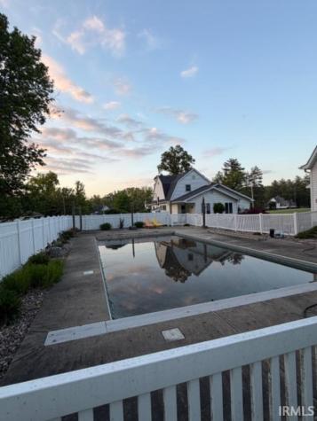 8382 E Main Street Dugger IN 47848