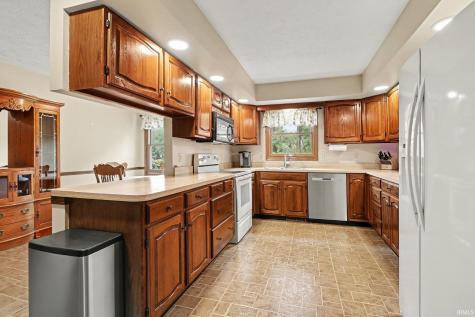 1629 Ladbrooke Lane South Bend IN 46614