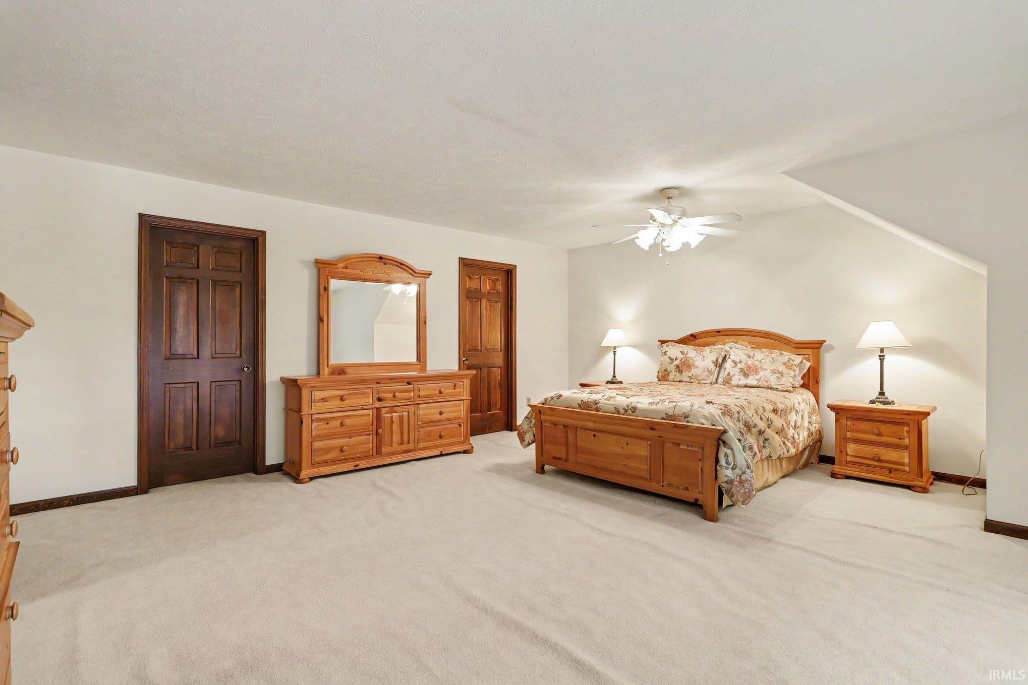 1629 Ladbrooke Lane South Bend IN 46614