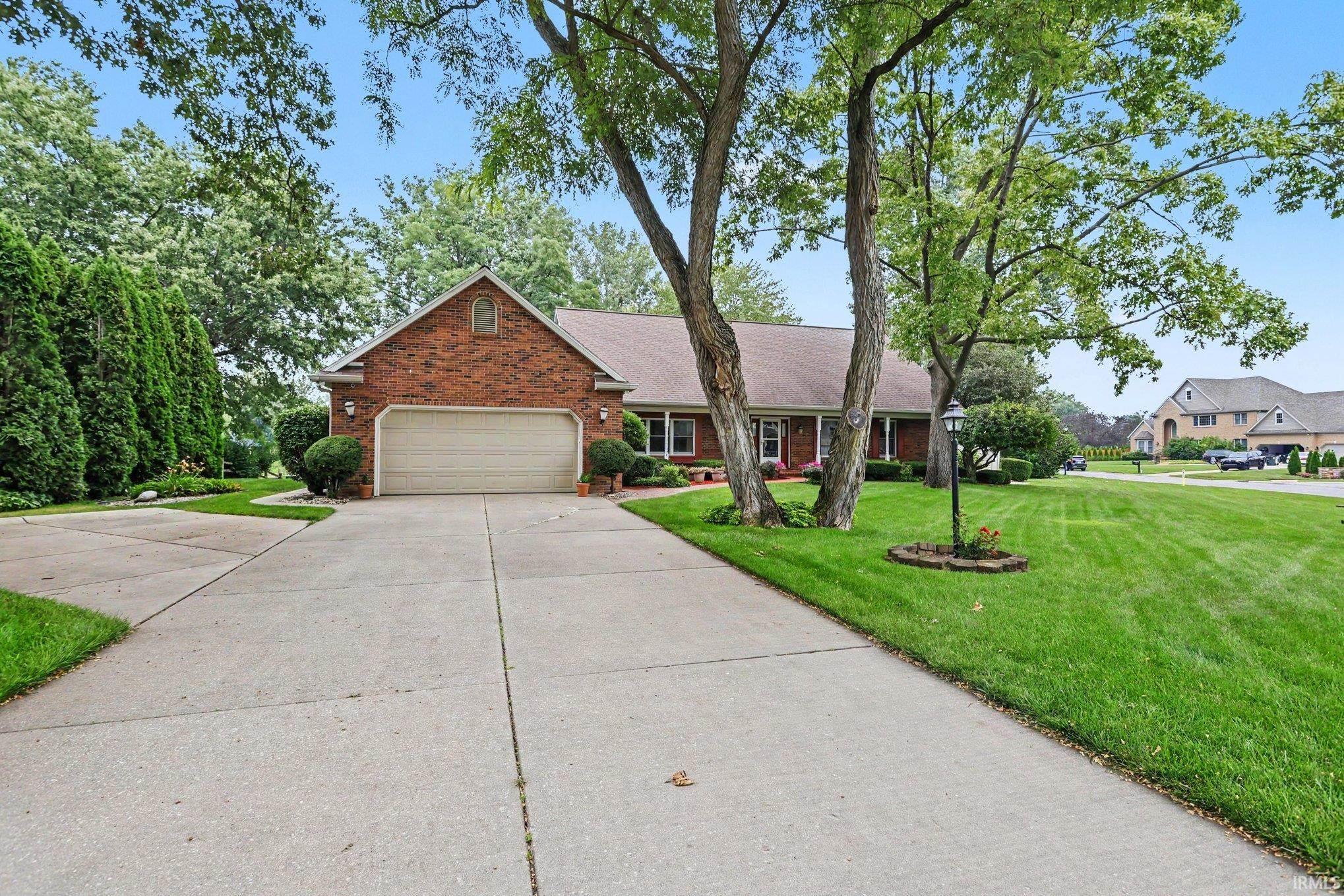 1629 Ladbrooke Lane South Bend IN 46614