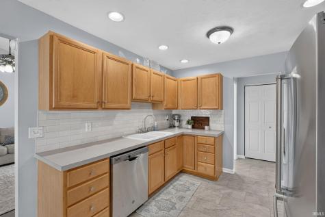 12642 Cold Water Drive Evansville IN 47725
