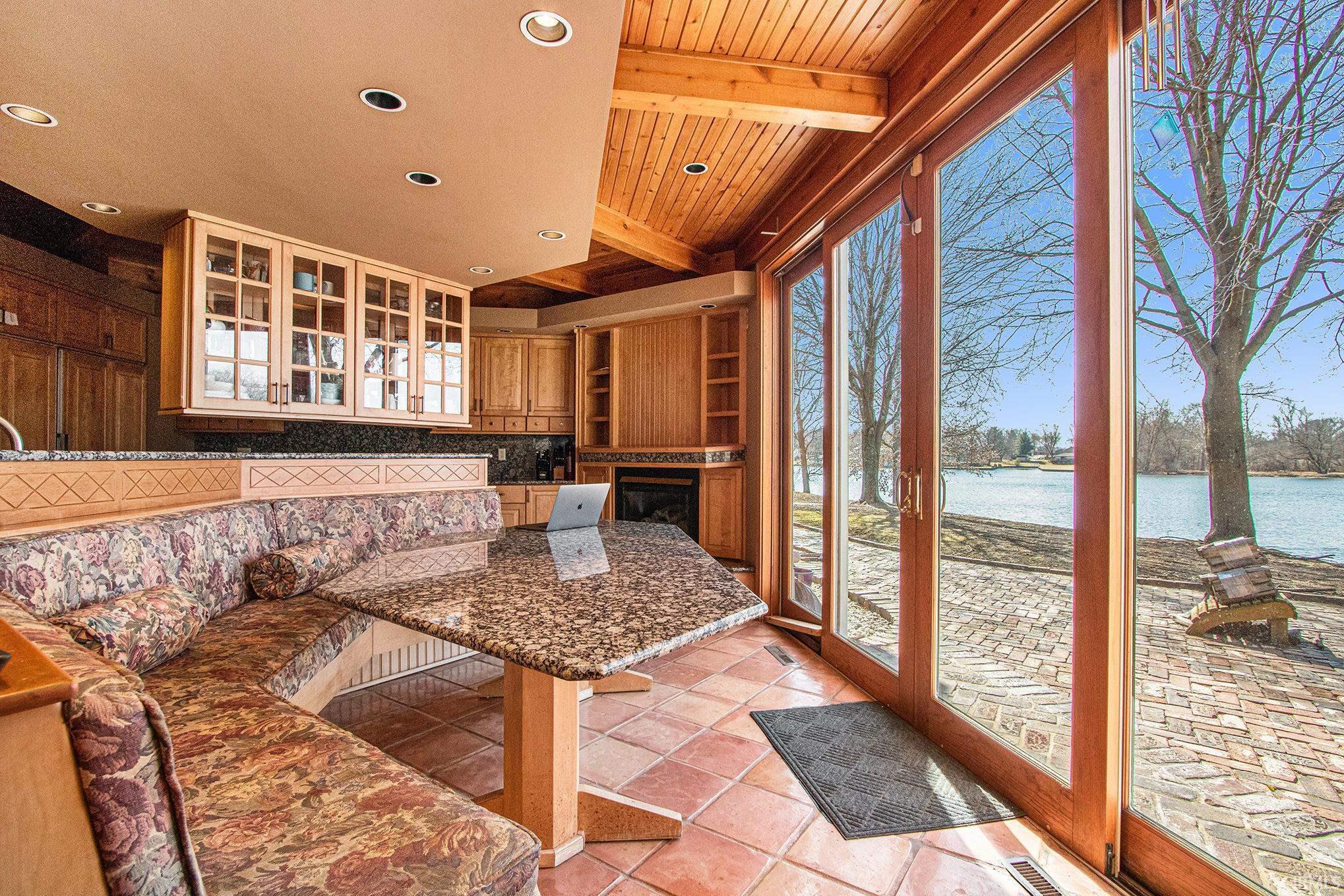 27 Quail Island Elkhart IN 46514