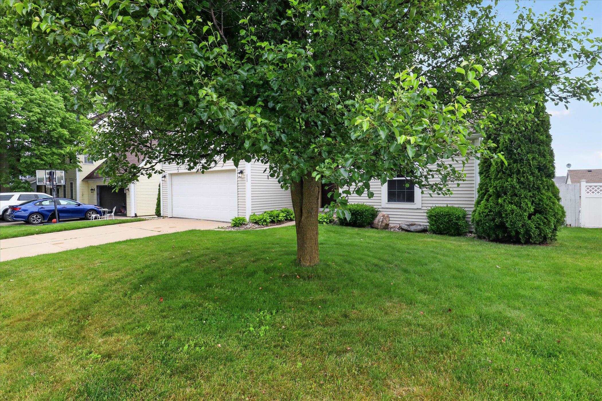 2333 Cranston Street South Bend IN 46614