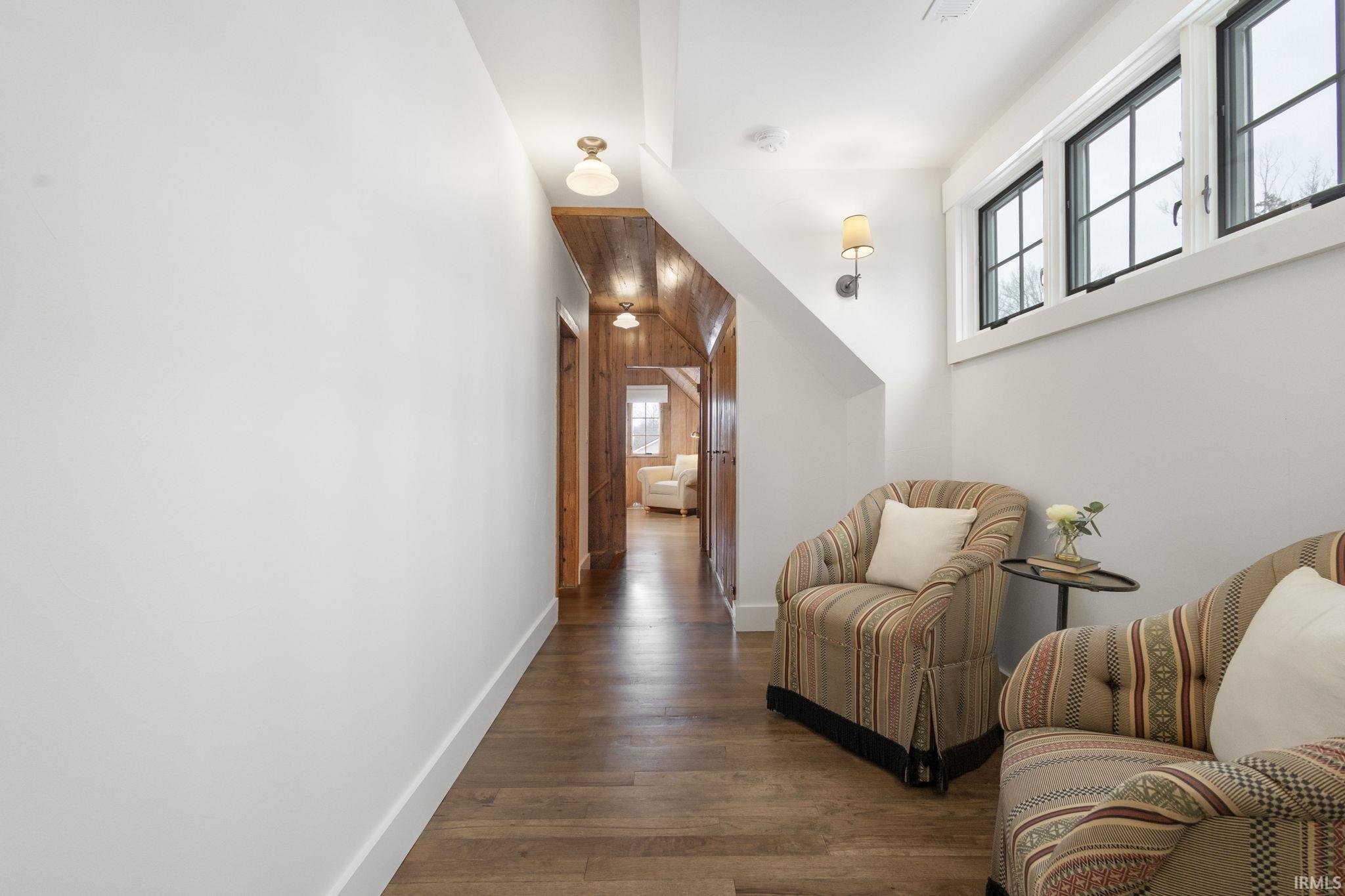 522 Napoleon Street South Bend IN 46617