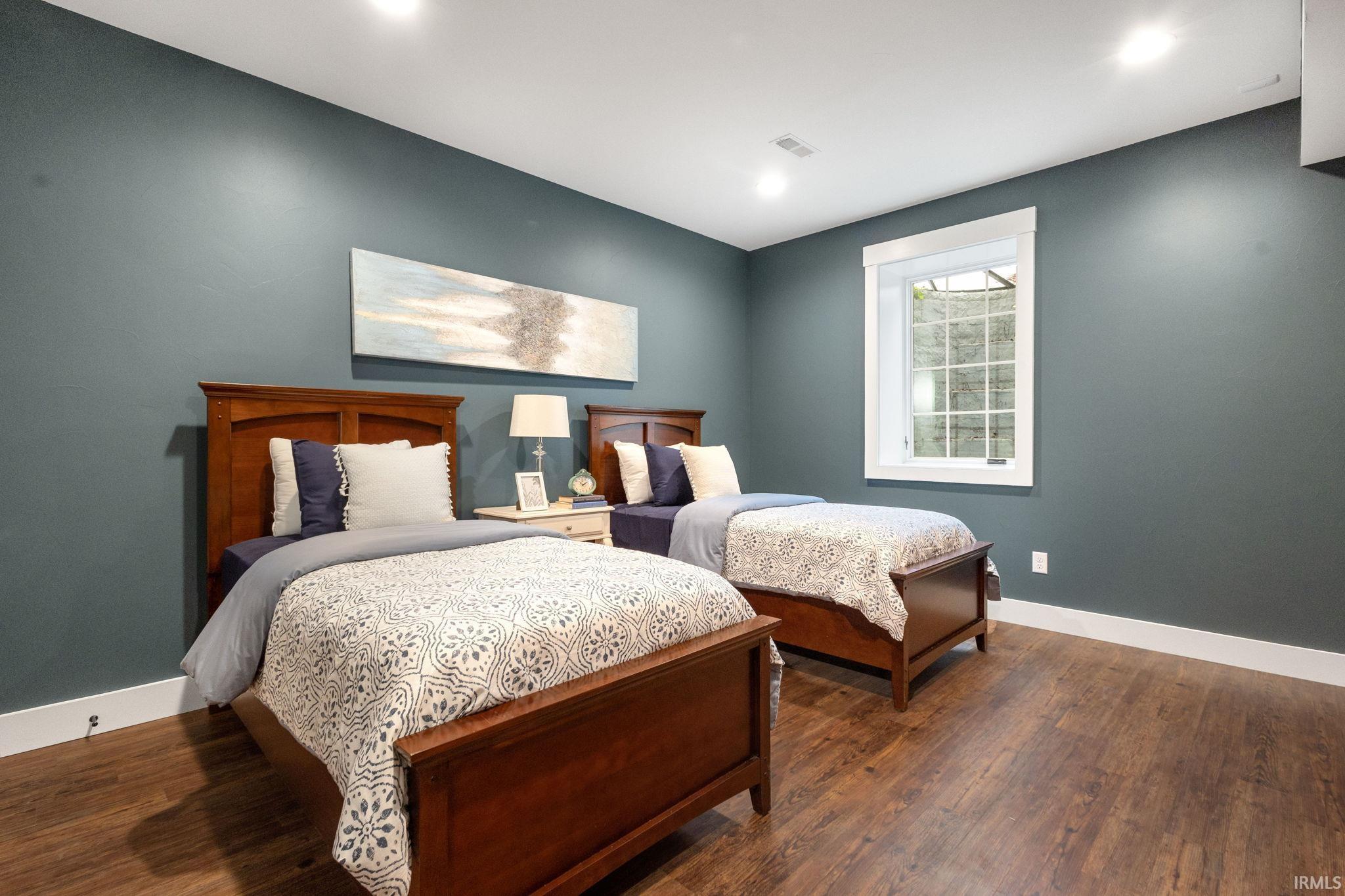 522 Napoleon Street South Bend IN 46617