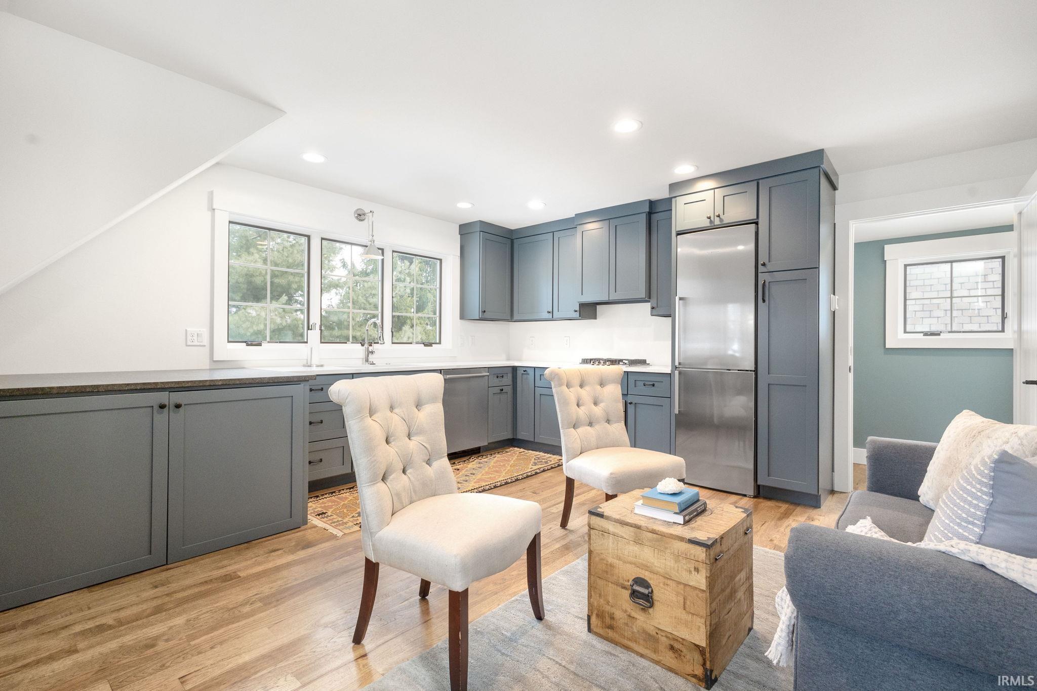 522 Napoleon Street South Bend IN 46617