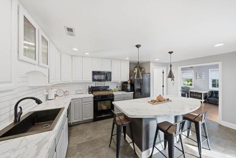 1017 E Talley Street Garrett IN 46738