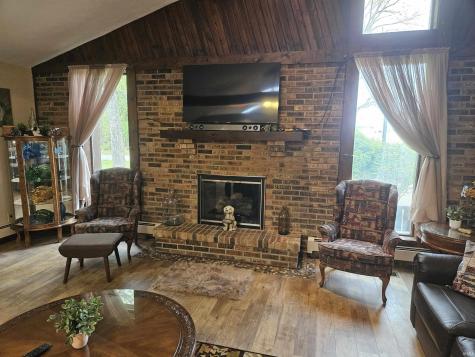 532 N 40 E Winamac IN 46996