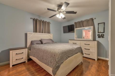 1829 Monroe Avenue Evansville IN 47714