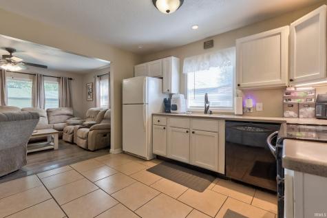 1829 Monroe Avenue Evansville IN 47714