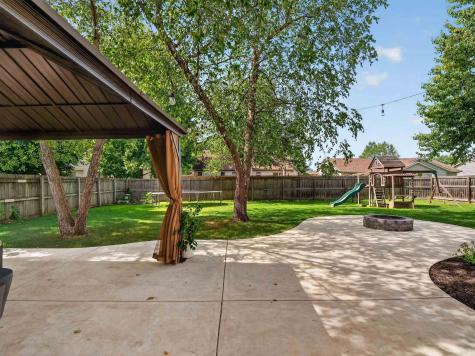 8307 Hunters Knoll Place Fort Wayne IN 46825