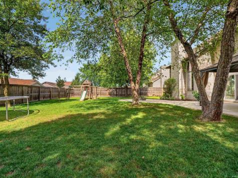 8307 Hunters Knoll Place Fort Wayne IN 46825
