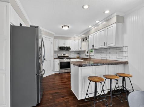 8307 Hunters Knoll Place Fort Wayne IN 46825
