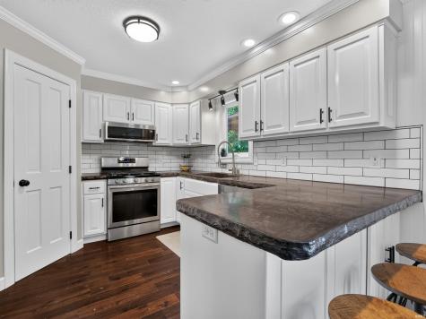 8307 Hunters Knoll Place Fort Wayne IN 46825